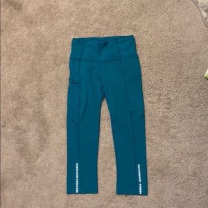 size 4 lululemon leggings lightly worn